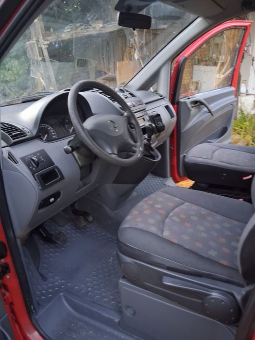 Mercedes benz VITO 109