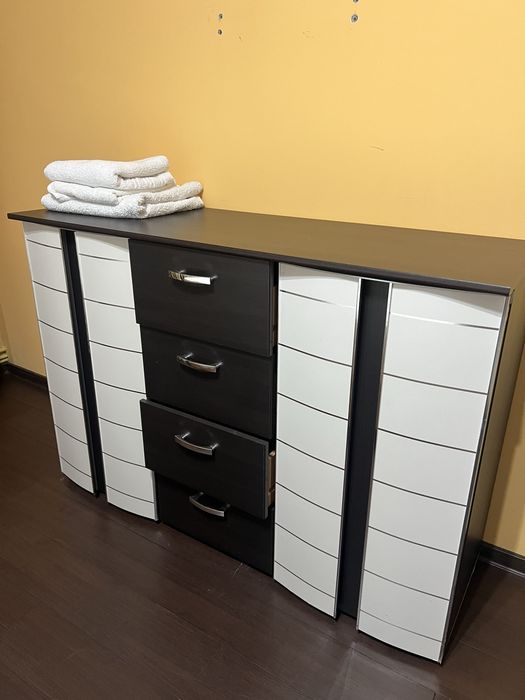 Vand mobilier dormitor