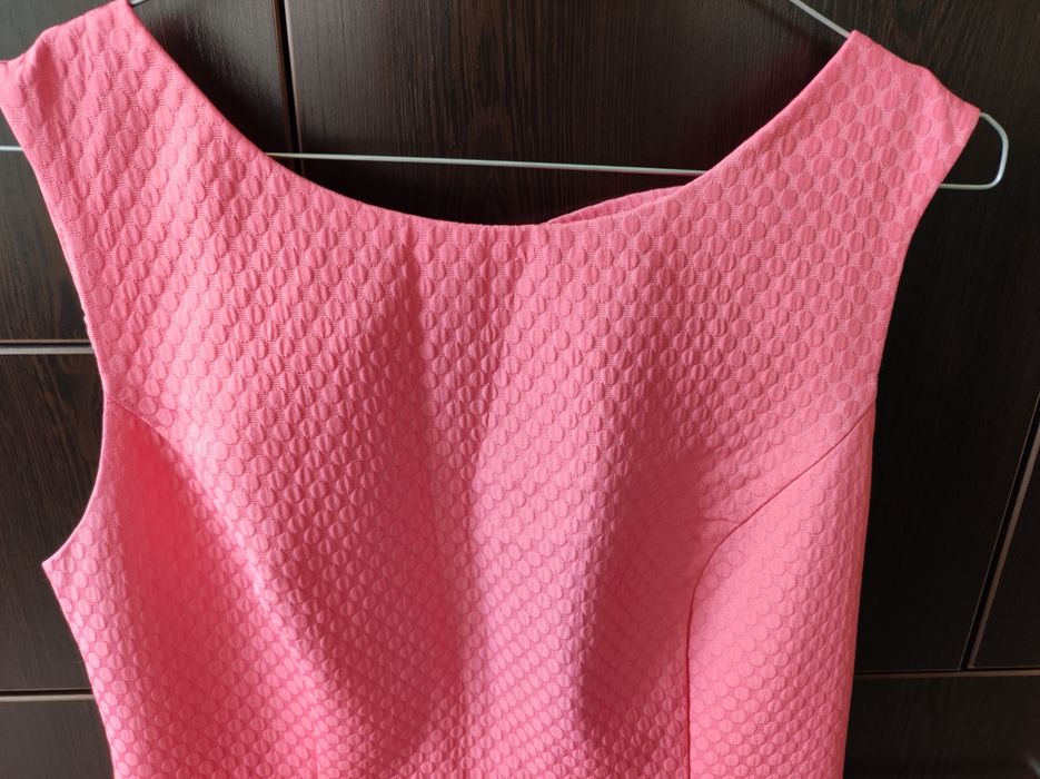 Рокля, цвят розово, цвят сьомга, без ръкави