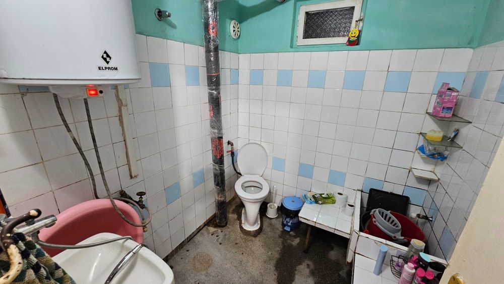 Продава се Двустаен апартамент в Разград, Варош - 99 кв.м за 1920 €/кв.м - Снимка #4