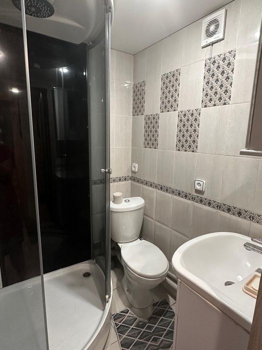 Продам дом 2 этажа.