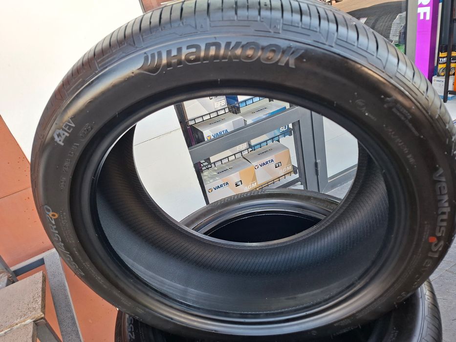 Hankook EV 255/45R20