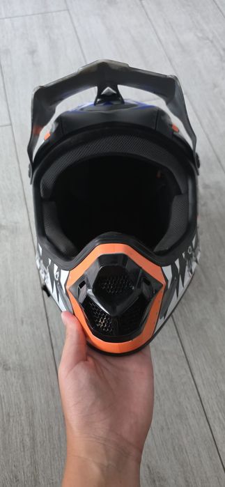 Vând casca fullface W-tec