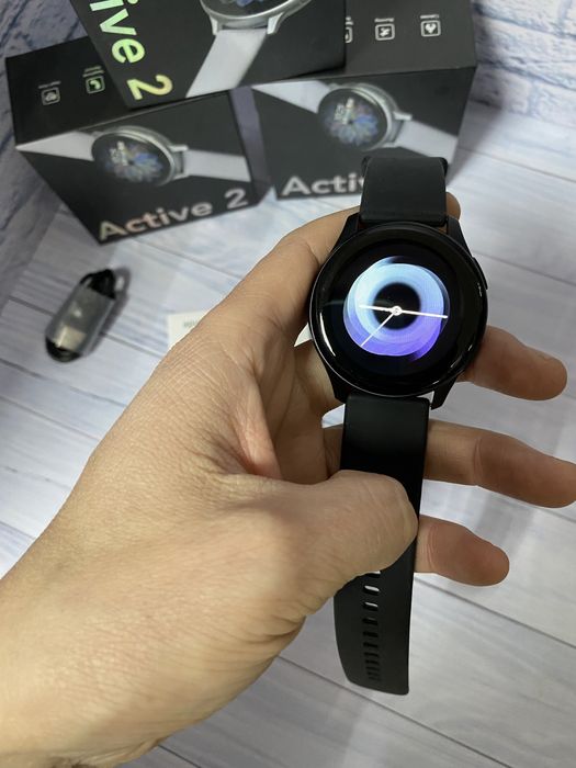 Смарт часы Samsung Activ 2