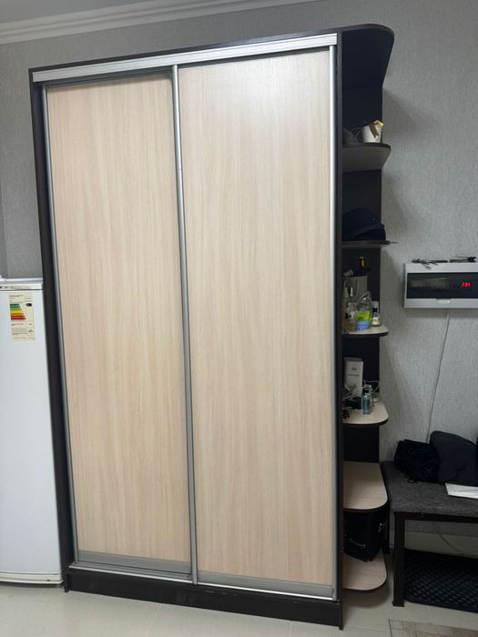 Продам шкаф купе в прихожую