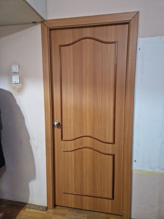 Продам двери б/у