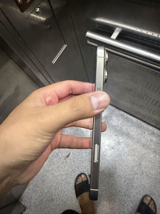 Iphone 16Promax экран менялся 512