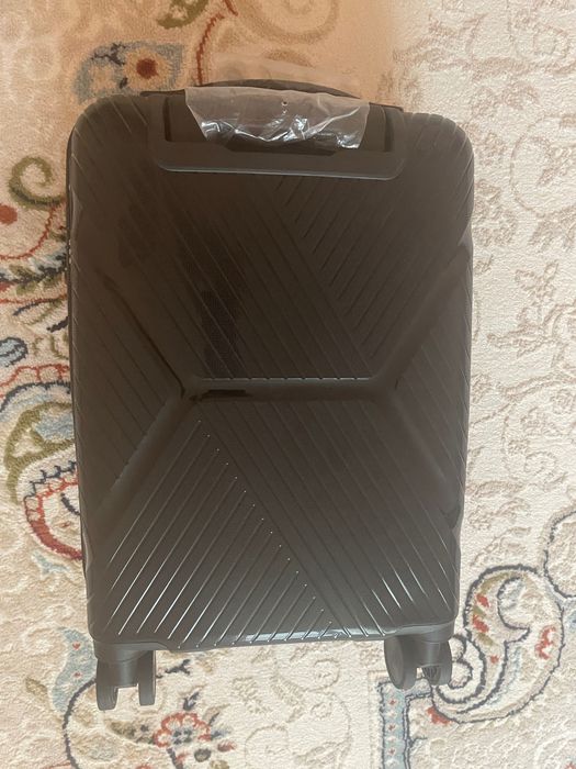 Новый чемодан ручная кладь
