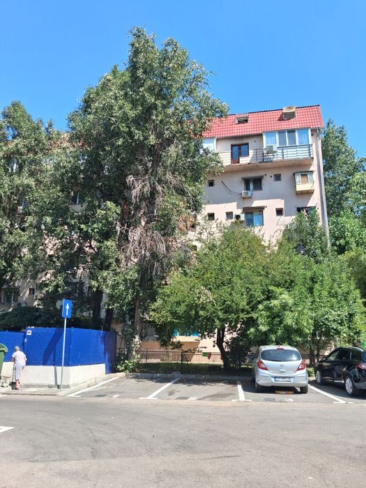 Vând garsoniera cf.3