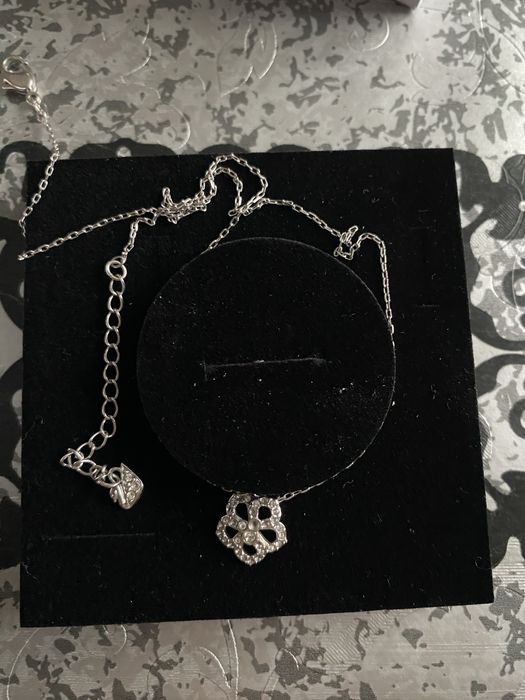 Lant cu talisman swarovsky, la 300 ron disponibil astazi!!!