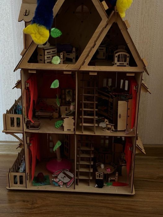 деревянный домик для кукол