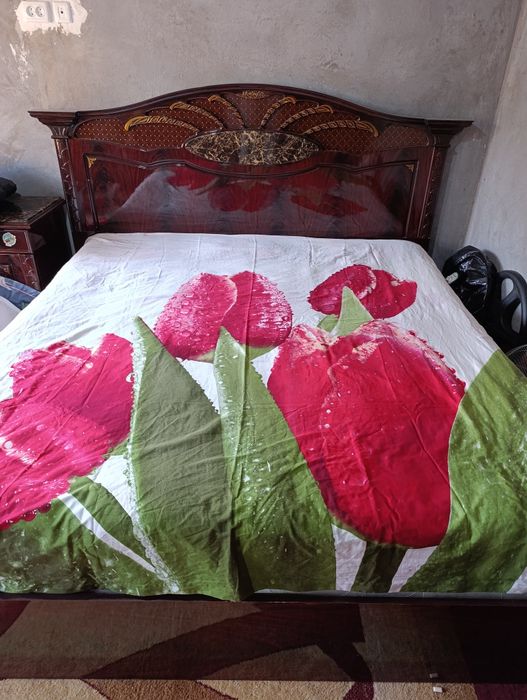 Spalni krovat. Sag'bon mebeldan olingan