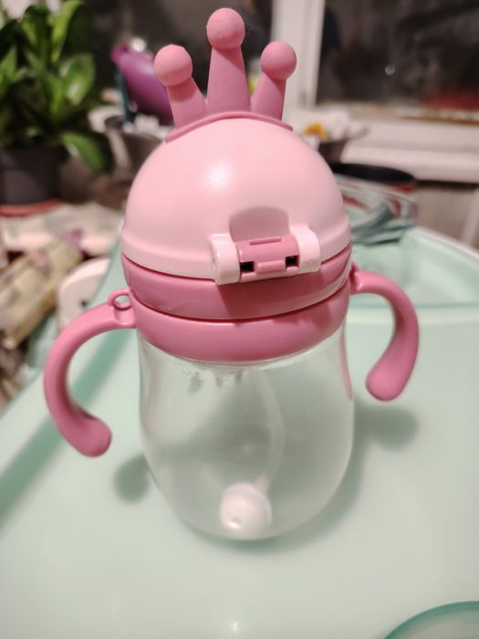 Продам детский поильник