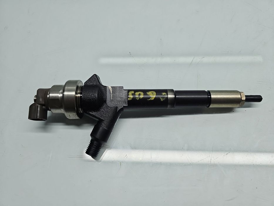 Injector Opel Astra J [Fabr 2009-2015] 55567729 1.7 CDTI A17DTS 96KW /