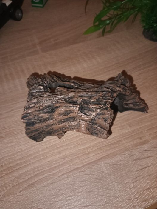 Vând accesorii pentru acvariu de pești