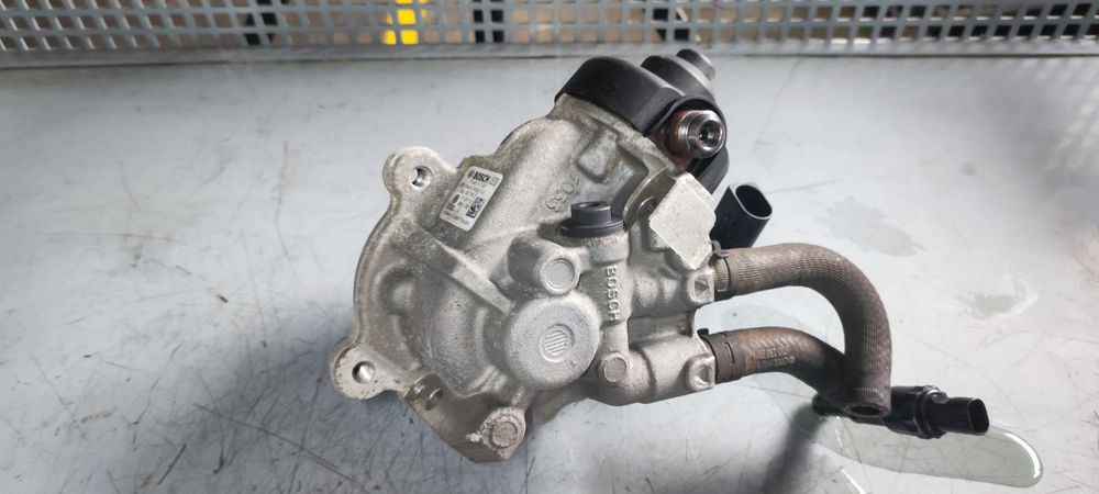 Pompa injectie volkswagen vw touran 2 DFE 2.0 150 cp cod04L130755D