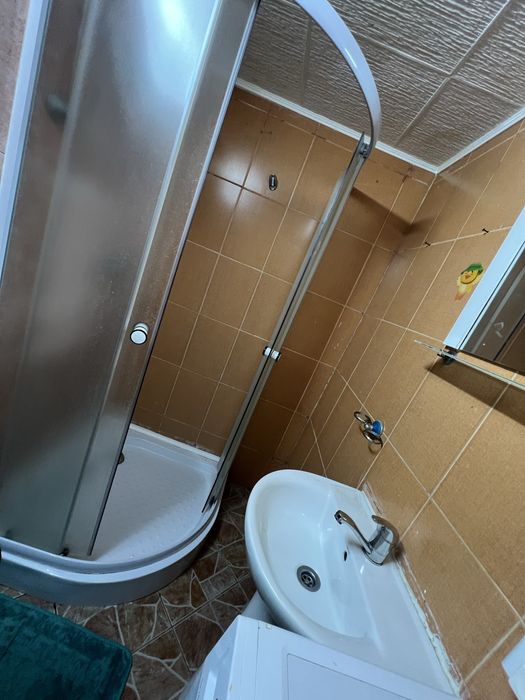 Garsoniera de inchiriat