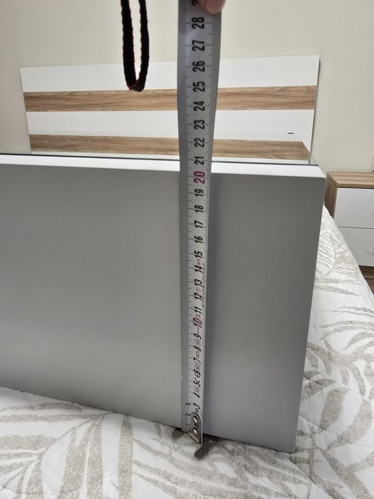 Шкаф за баня с огледало