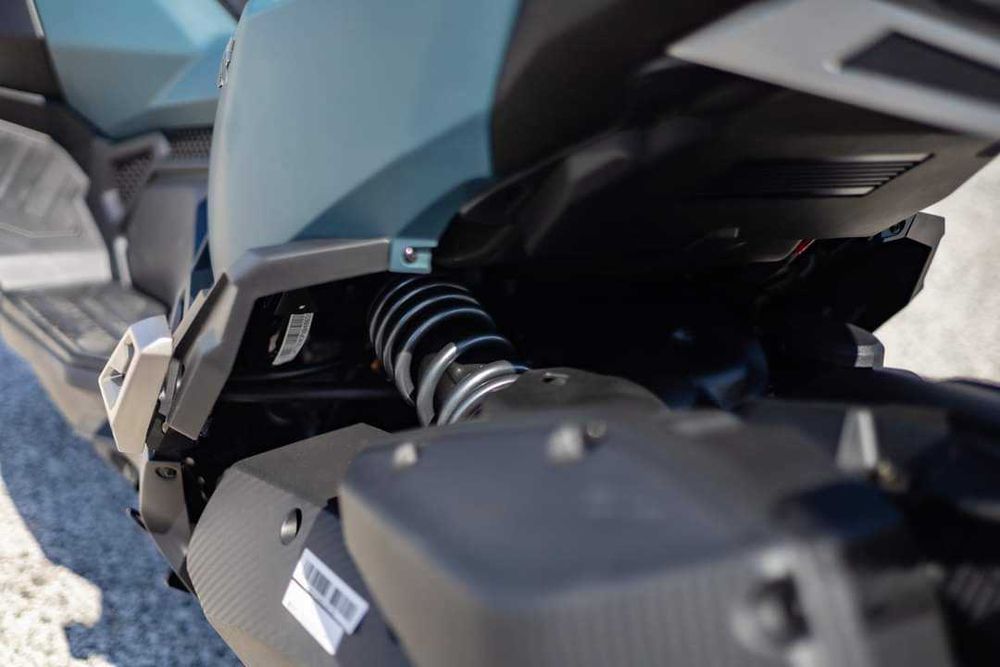 Scuter cu ABS si TCS ! SYM ADX 125 cc, - PermisB , Rate !