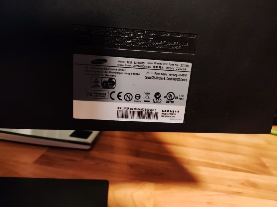 Монитор 27" Samsung Full HD