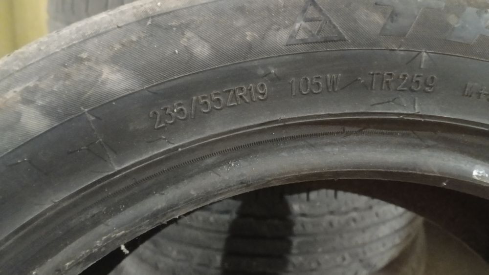 Шины лето 235/55/19