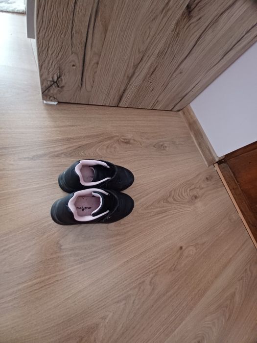 Маратонки матстар  номер 26 черни запазени