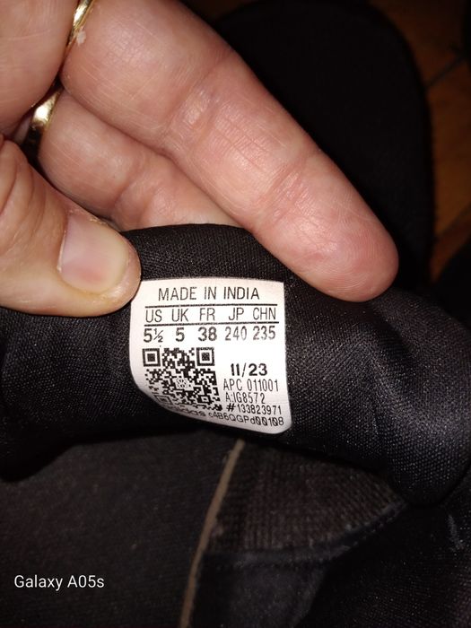 Адидас оригинални детски маратонки