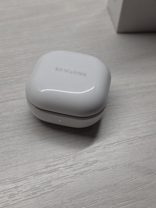 Продам Samsung buds Fe. Полный комплект