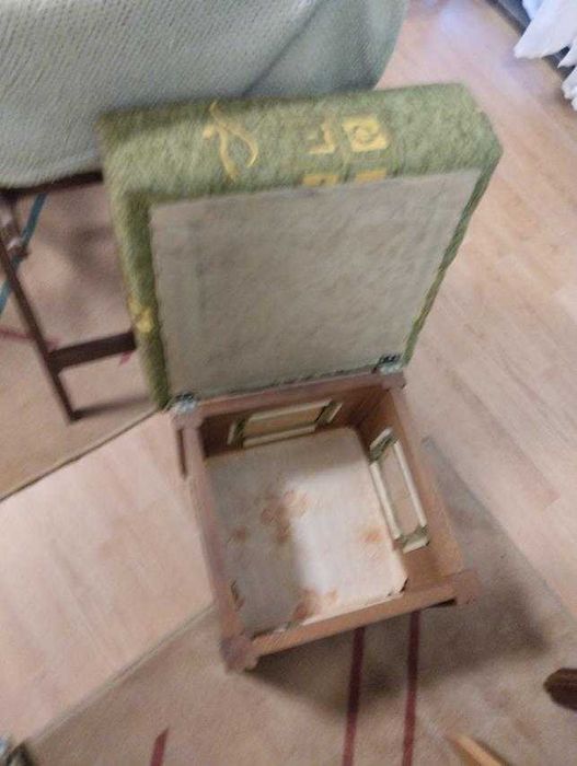 Холова гарнитура запазена