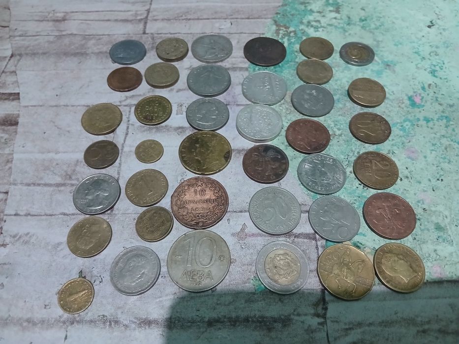 Bani vechi de vânzare