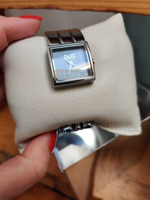 Ceas dama Dolce & Gabbana D&G elegant, bratara metalica, cutie inclusa