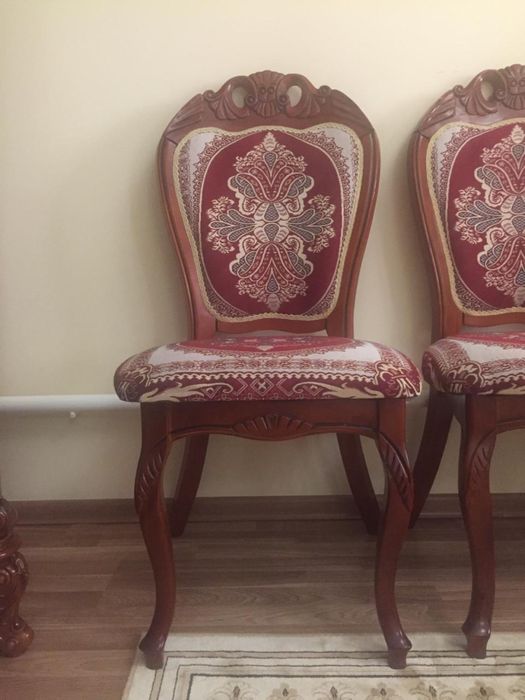 Стулья для гостиной и кухни