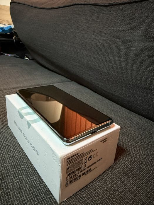 Galaxy S20 FE 5G Dual Sim Cloud Mint, 128 GB, Като нов