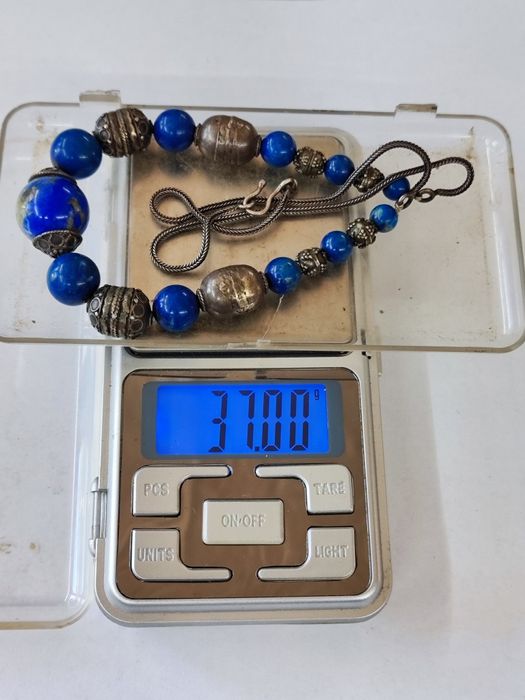 Сребърно колие с камъни лапис