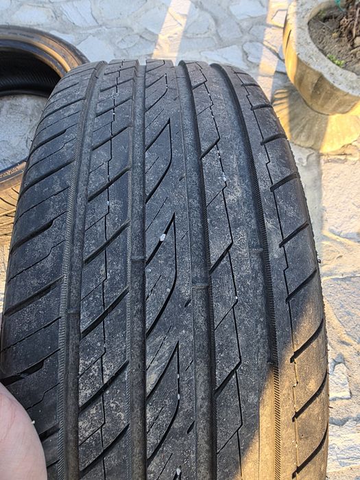 Anvelope vara  215 45 r17