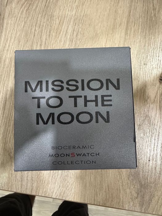 Часы коллаборация omega & swatch mission to the moon