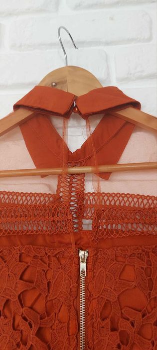 Продавам официална рокля