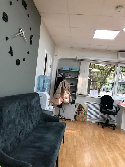 Сдам столик маникюрный в аренду