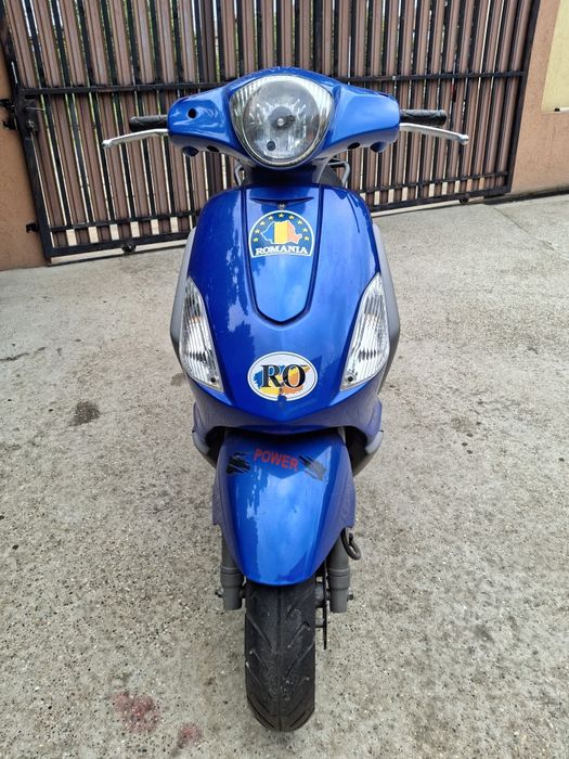 Motoscuter PIAGIO 125 cmc 4t