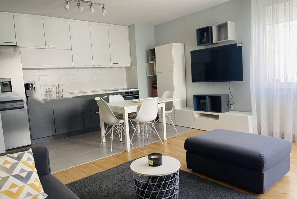 Дава се под наем Двустаен апартамент в София, Дружба 2 - 60 кв.м за 770 € - Снимка #2