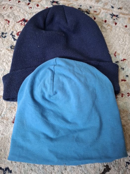 Продам срочно кепки за все 2000