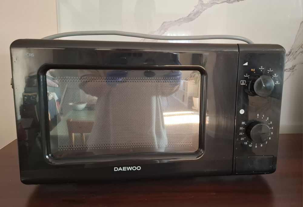 Cuptor microunde Daewoo