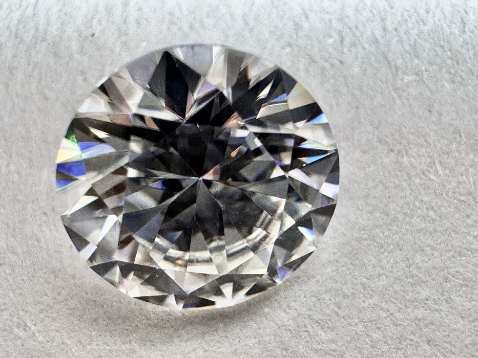 Диамант 2.5 карата , мойсанит за бижу и подарък