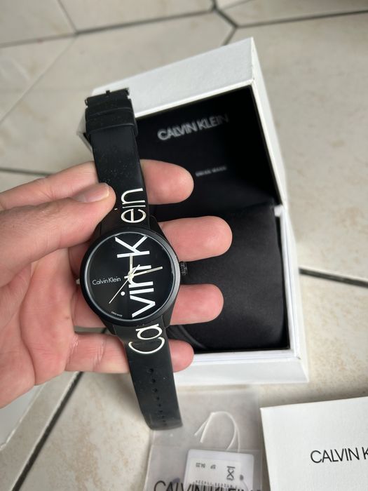 Часовник Calvin Klein Color  K5E51TBZ-Кварц,40мм