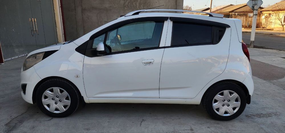 Spark 2017 (avtomat) sotiladi.