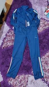 Bluza de Trening Adidas, Culoare Albastru, Marime 36-38 Craiova • OLX.ro
