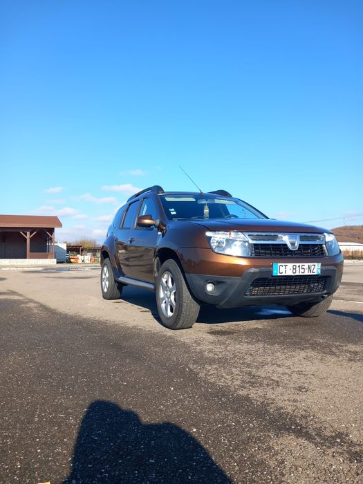 Vând Duster an 2013