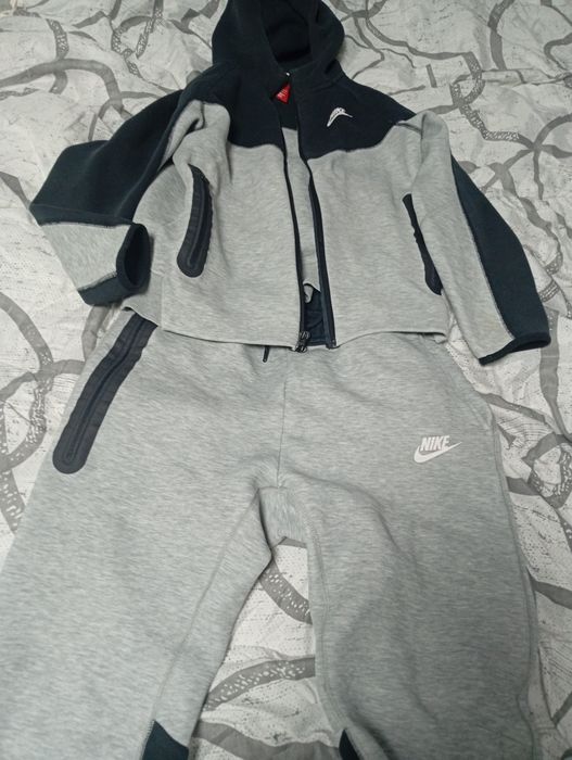 Продавам този найк тек