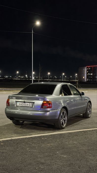 Audi A4 B5.