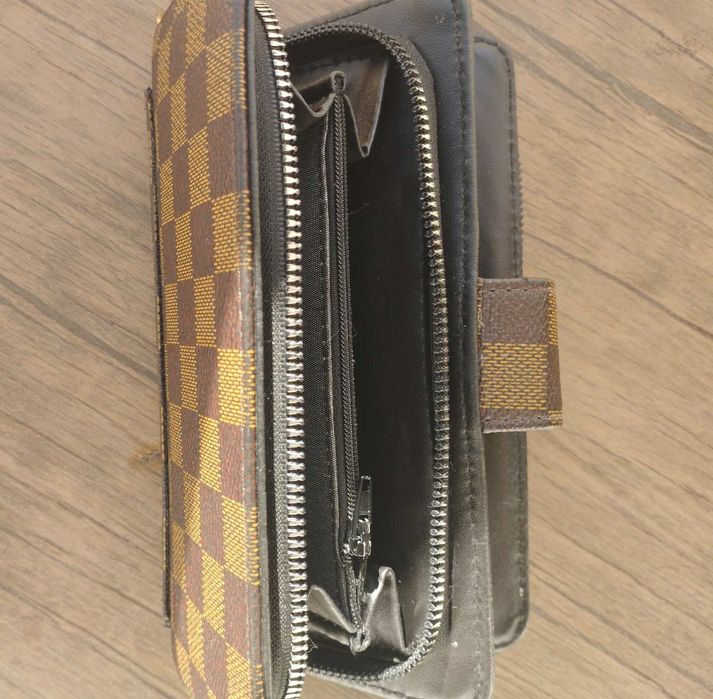 Много хубав Дамски Портфейл LOUIS VUITTON Елегантен!